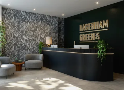 Dagenham Green Internal 7