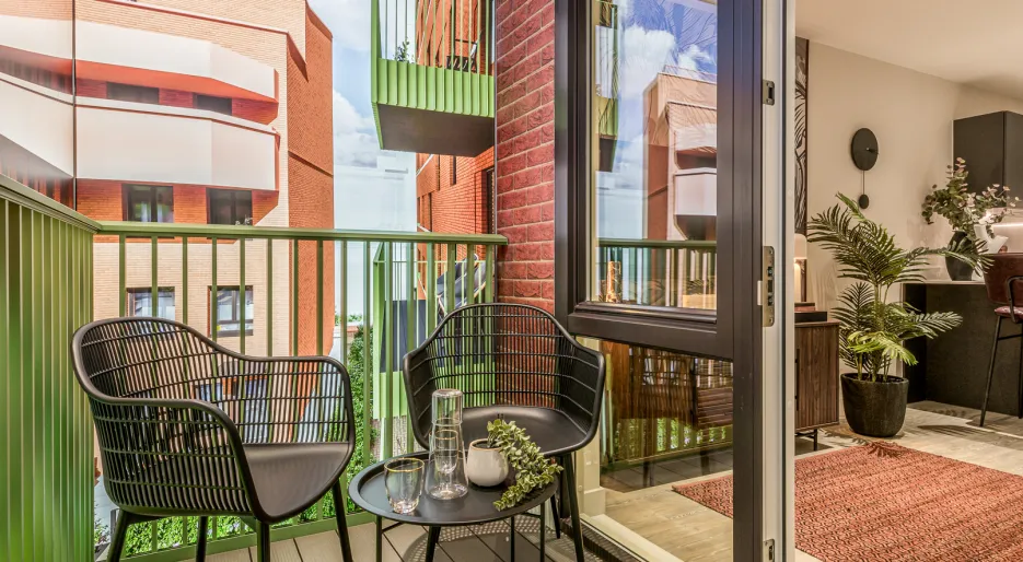 Dagenham Green 1 bed show apartment