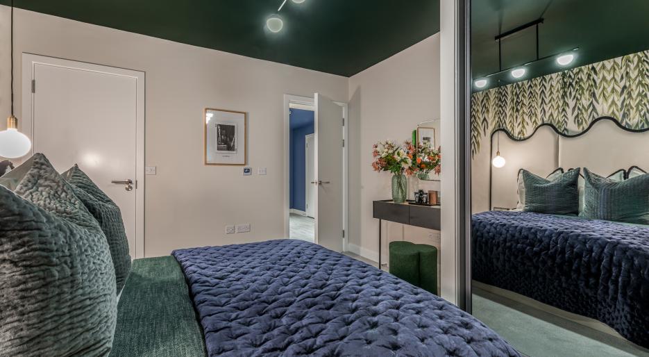 Dagenham Green 2 bed show apartment