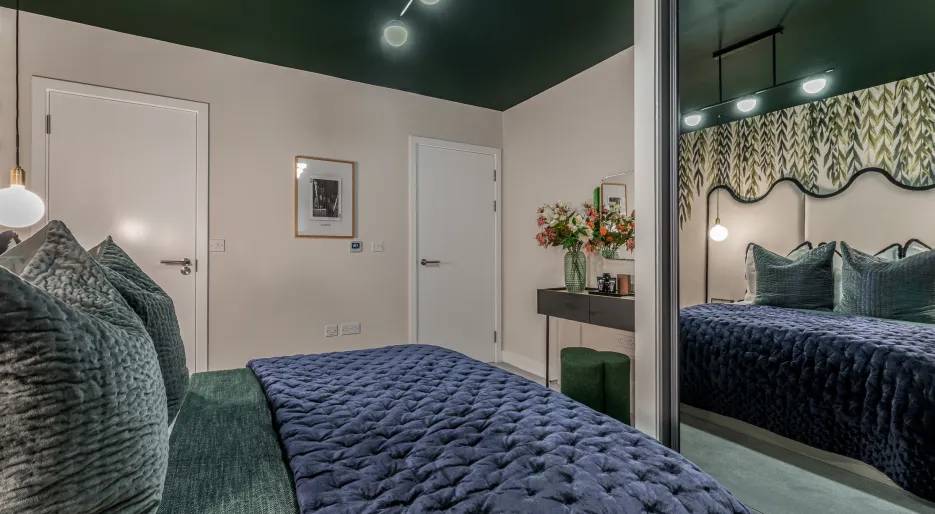 Dagenham Green 2 bed show apartment