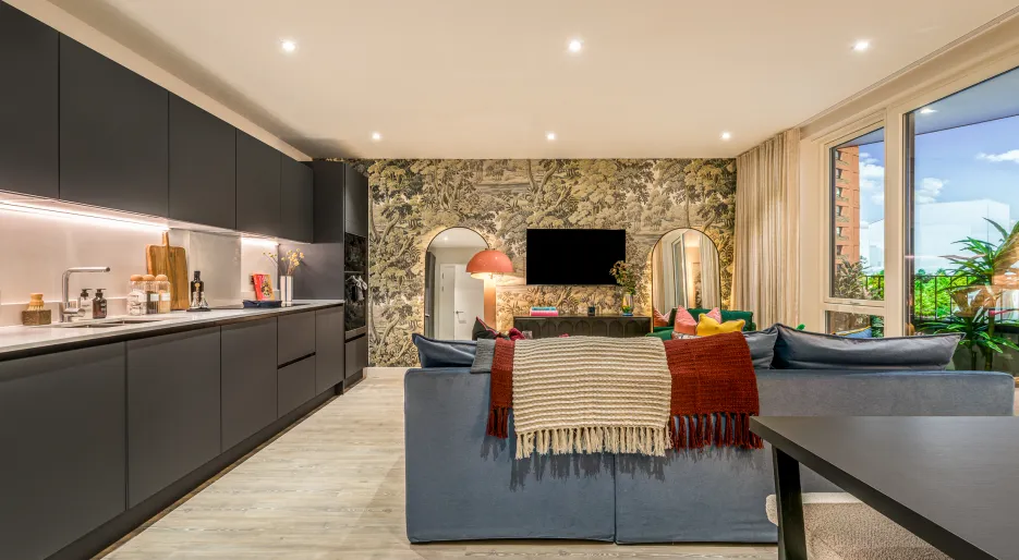 Dagenham Green, 2 bed 2 bath - Living area