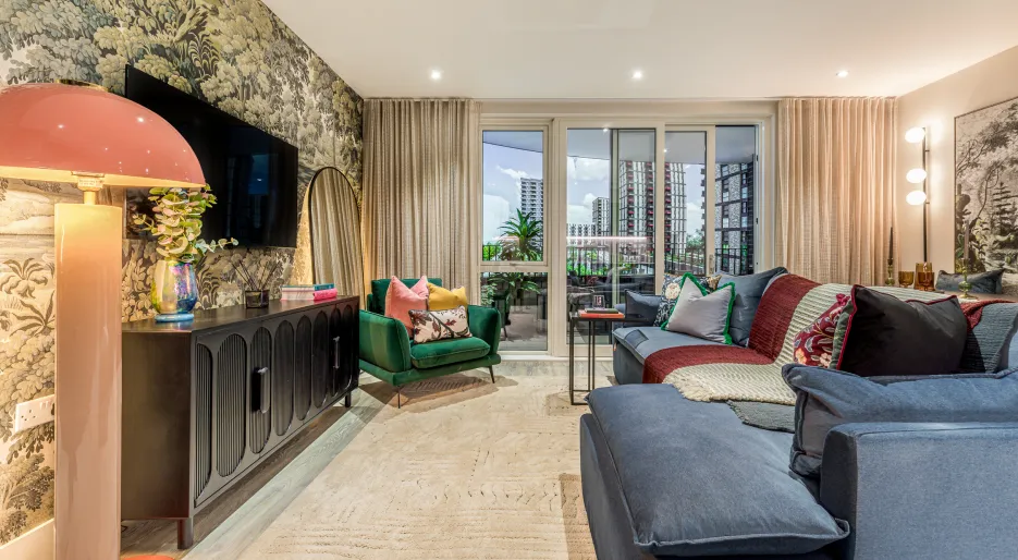 Dagenham Green, 2 bed 2 bath - Living area