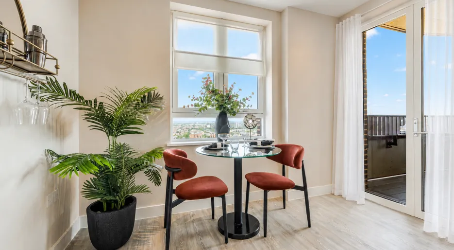 Apartment 646, the Liberty Dining