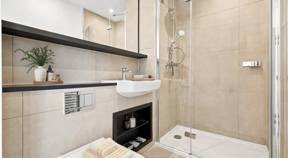 Dagenham Green - Plot 930  - Principal Ensuite