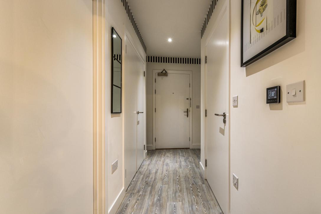 Dagenham Green 1 bed show apartment