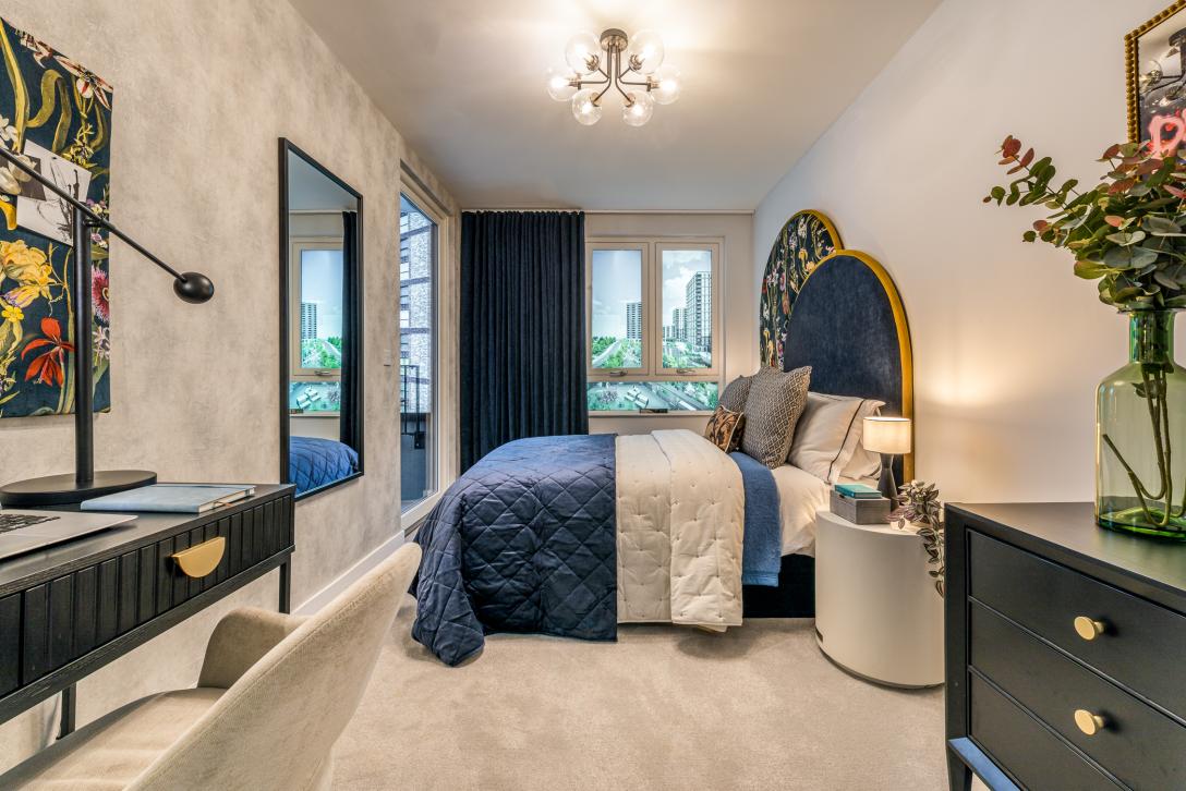 Dagenham 2 bed - second bedroom 2