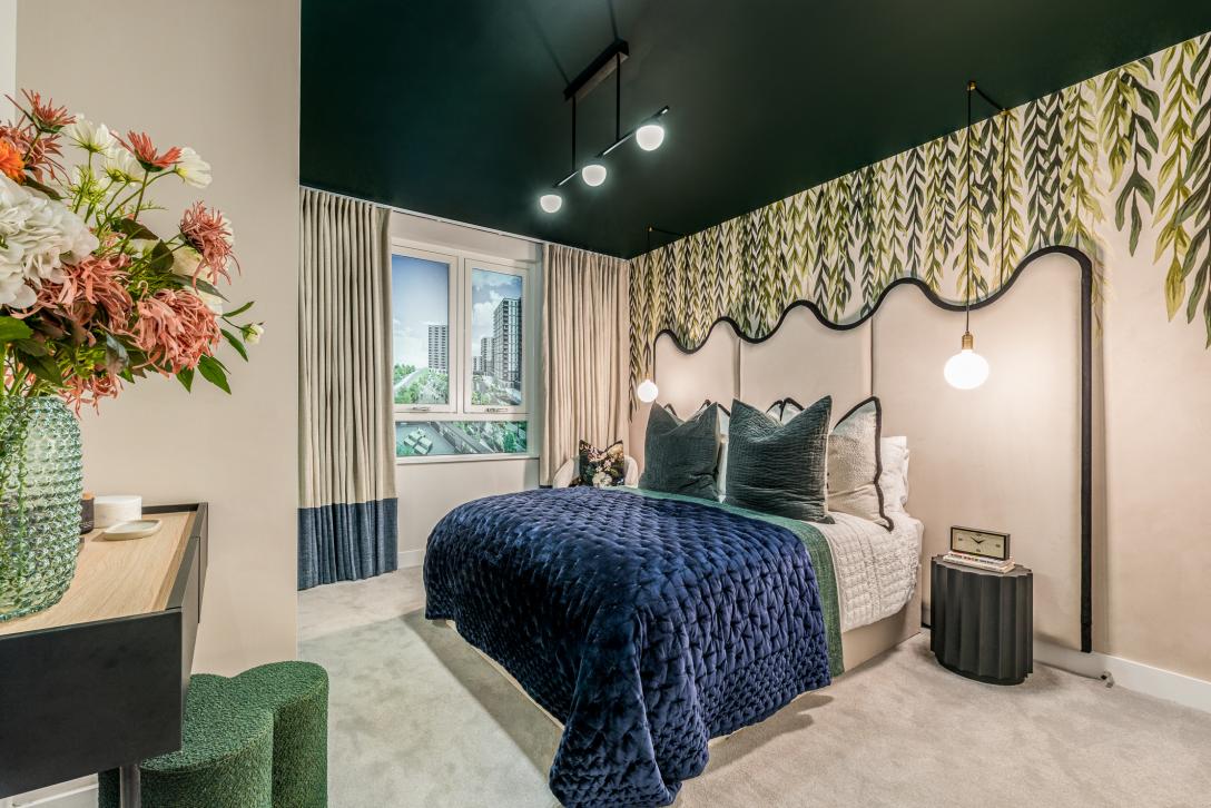 Dagenham 2 bed - principal bedroom