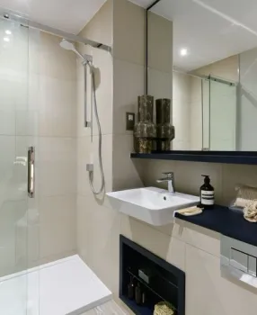 Dagenham Green - 2-bed 2-bath 